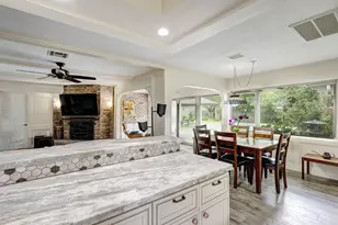 10902 Overbrook Ln, Houston, TX 77042 - Photo 7