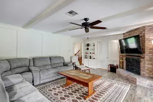 10902 Overbrook Ln, Houston, TX 77042 - Photo 9