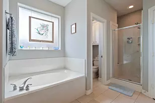 2438 Sullivan Ln, Dickinson, TX 77539 - Photo 17