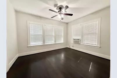 1126 Berthea Street #11, Houston, TX 77006 - Photo 11