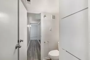 11715 S Glen Dr, Houston, TX 77099 - Photo 17