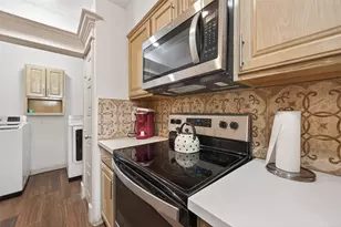 3684 Ocee St, Houston, TX 77063 - Photo 3