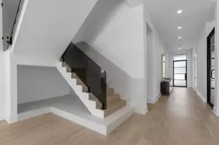 963 W 41st St, Houston, TX 77018 - Photo 3