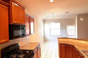 20330 Pine Water Ln, Tomball, TX 77375 - Photo 9