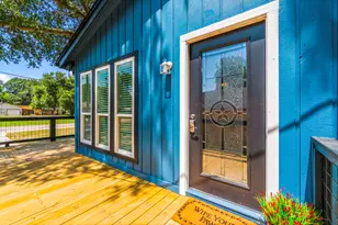 300 Water View Dr, Livingston, TX 77351 - Photo 5