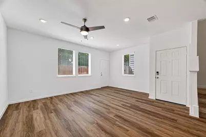 5927 Manning Oaks Street, Houston, TX 77091 - Photo 11