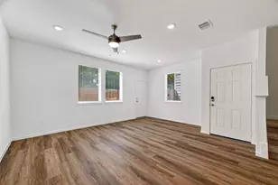 5927 Manning Oaks St, Houston, TX 77091 - Photo 11
