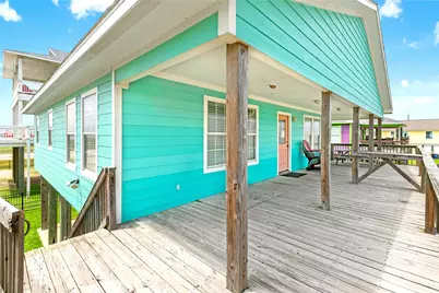 984 Blue Water Highway, Surfside Beach, TX 77541 - Photo 5