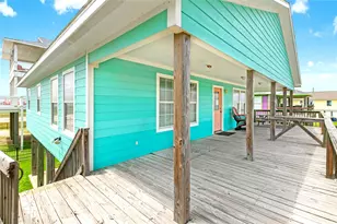 984 Bluewater Hwy, Surfside Beach, TX 77541 - Photo 5