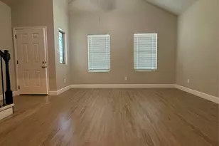 9720 Pelsey St, Houston, TX 77029 - Photo 3