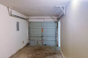 9323 Eaglewood Spring Dr, Houston, TX 77083 - Photo 19