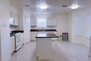 9323 Eaglewood Spring Dr, Houston, TX 77083 - Photo 3