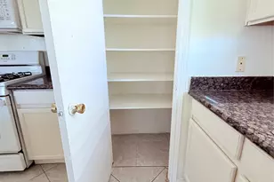 9323 Eaglewood Spring Dr, Houston, TX 77083 - Photo 7