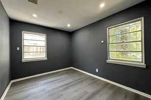 10313 Chesterfield Dr, Houston, TX 77051 - Photo 9