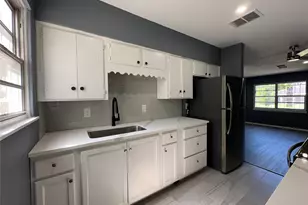 10313 Chesterfield Dr, Houston, TX 77051 - Photo 5