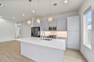 6809 Rocinante Ln, Houston, TX 77092 - Photo 9