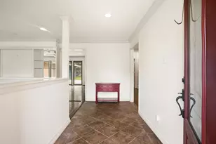 5238 Kinglet St, Houston, TX 77035 - Photo 5