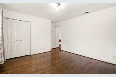 5238 Kinglet Street, Houston, TX 77035 - Photo 31