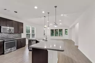 1960 Elkington Cir, Conroe, TX 77304 - Photo 7