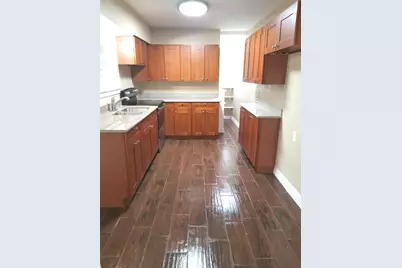 5631 Belarbor Street, Houston, TX 77033 - Photo 5