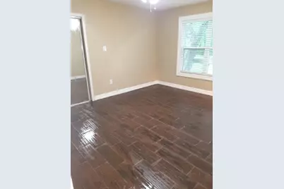 5631 Belarbor Street, Houston, TX 77033 - Photo 9