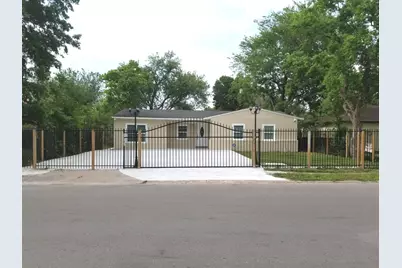 5631 Belarbor Street, Houston, TX 77033 - Photo 1