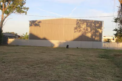 512 N 1st Street, La Porte, TX 77571 - Photo 3
