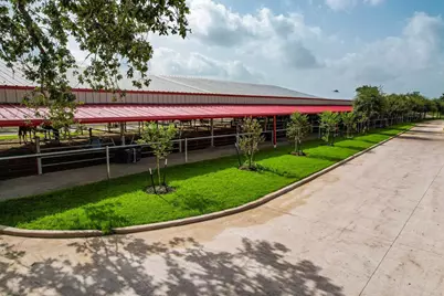 1331 E Parker Road, Muldoon, TX 78949 - Photo 7