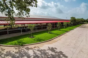 1331 E Parker Rd, Muldoon, TX 78949 - Photo 7