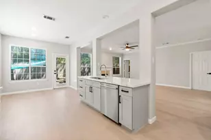 66 Terraglen Dr, The Woodlands, TX 77382 - Photo 9