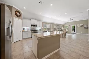 719 S Galley Dr, Crosby, TX 77532 - Photo 5