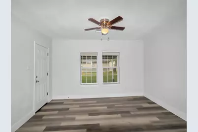 810 15th Avenue N, Texas City, TX 77590 - Photo 3