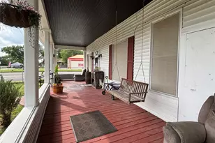211 W Sabine St, Groesbeck, TX 76642 - Photo 5