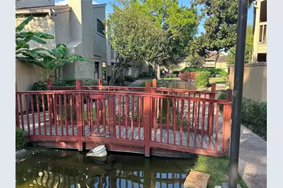 9323 Pagewood Lane, Houston, TX 77063 - Photo 37