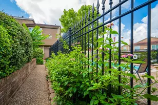 1860 White Oak Dr, Houston, TX 77009 - Photo 35