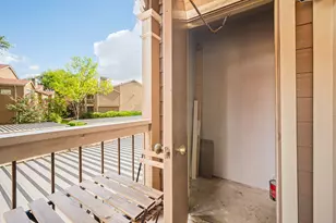 1860 White Oak Dr, Houston, TX 77009 - Photo 25