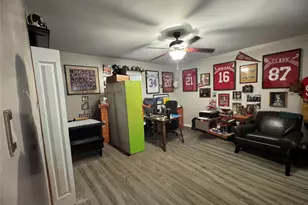 107 Harbour Town Ln, Conroe, TX 77356 - Photo 9