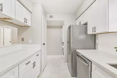 3130 Walnut Bend Lane #406, Houston, TX 77042 - Photo 9