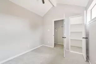 3130 Walnut Bend Ln, Houston, TX 77042 - Photo 21