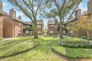 3130 Walnut Bend Ln, Houston, TX 77042 - Photo 25