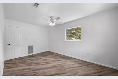 15502 Kitty Hawk Drive, Waller, TX 77484 - Photo 37
