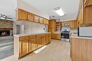 1609 Bowie St, Liberty, TX 77575 - Photo 7