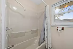 1609 Bowie St, Liberty, TX 77575 - Photo 19