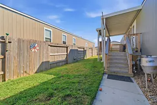 135 Lear Ln, Pearland, TX 77581 - Photo 13