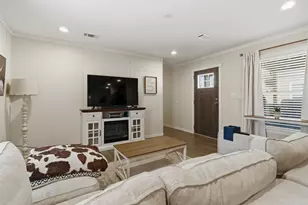 135 Lear Ln, Pearland, TX 77581 - Photo 3