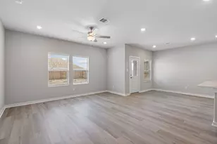 2486 N Heritage Dr, Dayton, TX 77535 - Photo 5