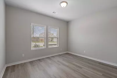 2486 North Heritage Drive, Dayton, TX 77535 - Photo 13