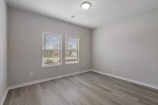 2486 N Heritage Dr, Dayton, TX 77535 - Photo 13