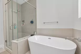 3360 Pinemont Dr, Houston, TX 77018 - Photo 19