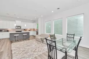 3360 Pinemont Dr, Houston, TX 77018 - Photo 9